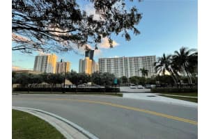 210 174th St 305, Sunny Isles Beach