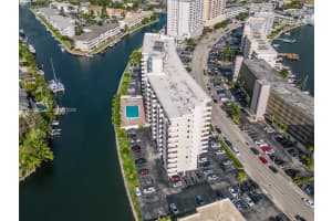 401 Golden Isles Dr 804 Hallandale Beach, FL 33009 - MLS#A11938320