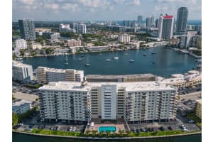 401 Golden Isles Dr 804 Hallandale Beach, FL 33009 - MLS#A11938320