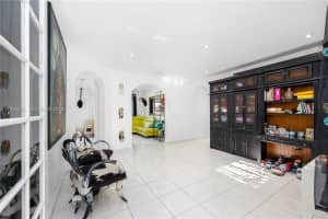 8935 Nw 164th St Miami Lakes, FL 33018 - MLS#A11938326