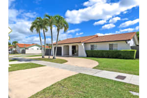 3809 SW 142nd Ave, Miami, FL 33175, - MLS#A11938332