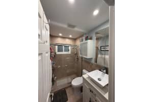 8450 Nw 7th St Pembroke Pines, FL 33024 - MLS#A11938334