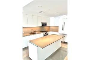 88 SW 7th St Apt 1706, Miami, FL 33130, - MLS#A11938339