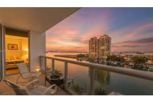 7929 West Dr 702, North Bay Village