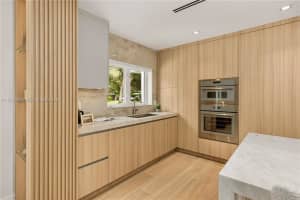 6011 Maynada St, Coral Gables, FL 33146, - MLS#A11938381