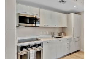 55 SW 9th St Apt 1808, Miami, FL 33130, - MLS#A11938408