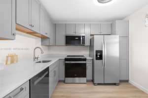 3001 Holiday Springs Blvd 201 Margate, FL 33063 - MLS#A11938451