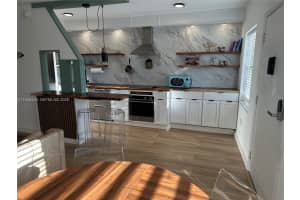 1860 Venice Park Dr 105 North Miami, FL 33181 - MLS#A11938468