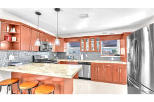 8261 SW 27th St, Miami, FL 33155, - MLS#A11938522