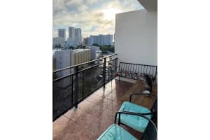 401 Golden Isles Dr 1114 Hallandale Beach, FL 33009 - MLS#A11938607