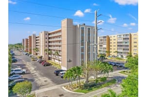 421 NE 14th Ave APT 405, Hallandale Beach, FL 33009, - MLS#A11938624