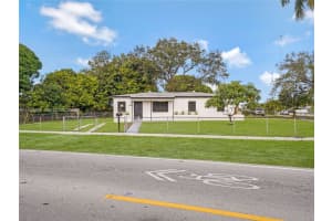 661 Nw 191st St, Miami Gardens