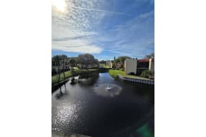 2050 Oleander Blvd 9-206 Fort Pierce, FL 34950 - MLS#A11938694