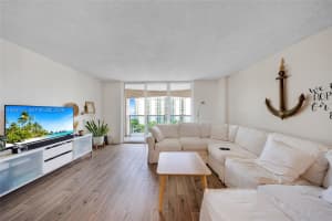 3800 S Ocean Dr APT 817, Hollywood, FL 33019, - MLS#A11938741