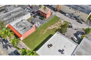 233 N Krome Ave Homestead, FL 33030 Sold 03/27/26