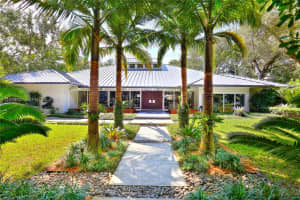 5520 Oakwood Ln Coral Gables, FL 33156 Sold 01/15/26