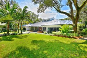 5520 Oakwood Ln Coral Gables, FL 33156 Sold 01/15/26