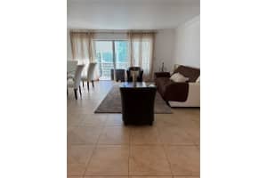 500 NE 14th Ave APT 302, Hallandale Beach, FL 33009, - MLS#A11938784