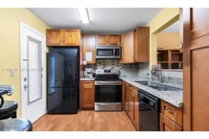 1024 SE 3rd Ave APT 304, Dania Beach, FL 33004, - MLS#A11938790