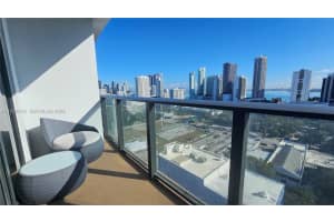 1600 Ne 1st Ave 1903, Miami