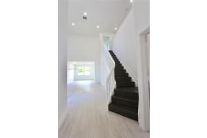 239 Nw 107th Ave Pembroke Pines, FL 33026 - MLS#A11938834