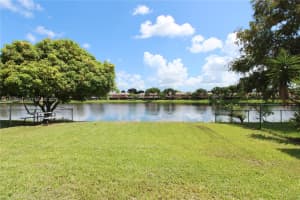 239 Nw 107th Ave Pembroke Pines, FL 33026 - MLS#A11938834