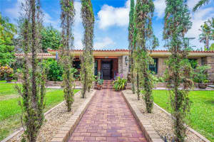 110 Shore Dr W, Miami, FL 33133, - MLS#A11938877