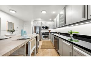 2301 Collins Ave 1632 Miami Beach, FL 33139 - MLS#A11938896