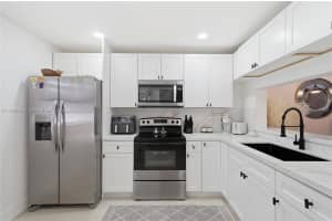 11611 Nw 11th St 11611 Pembroke Pines, FL 33026 - MLS#A11938904