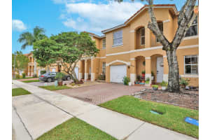 13564 Nw 7th St Pembroke Pines, FL 33028 - MLS#A11938915