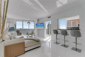 325 S Biscayne Blvd 3723 Miami, FL 33131 - MLS#A11938925