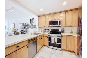 1825 S Ocean Dr Ph11 Hallandale Beach, FL 33009 - MLS#A11938928