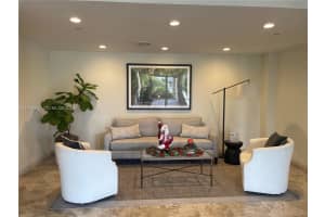 2351 Douglas Rd APT 809, Miami, FL 33145, - MLS#A11938978