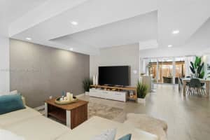 918 Ne 26th Ave 918, Hallandale Beach