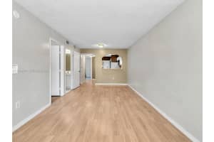 1271 Se 28th Ct 105 Homestead, FL 33035 - MLS#A11939041