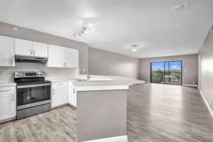 2112 S Cypress Bend Dr 802, Pompano Beach