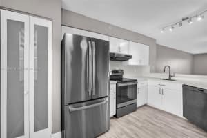 2112 S Cypress Bend Dr APT 802, Pompano Beach, FL 33069, - MLS#A11939076