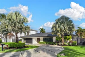 519 Layne Blvd Hallandale Beach, FL 33009 - MLS#A11939188