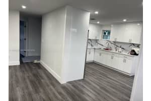 650 Se 1st Pl Hialeah, FL 33010 - MLS#A11939228