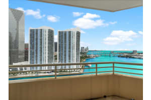 888 Brickell Key 2510, Miami