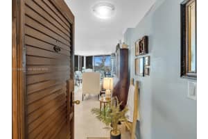 2000 Towerside Terrace APT 1806, Miami, FL 33138, - MLS#A11939351