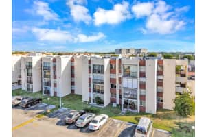 9441 Sw 4th St 309, Miami