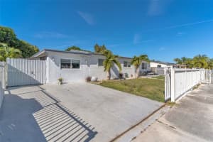 19542 Sw 120th Ave Miami, FL 33177 - MLS#A11939444