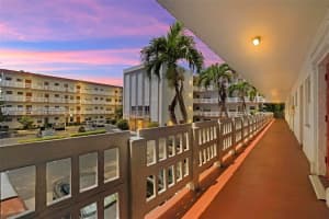 4000 Nw 44th Ave 203, Lauderdale Lakes