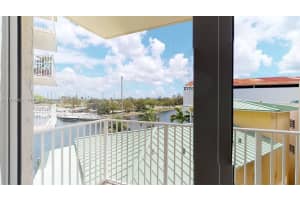 2415 Nw 16th St Rd 410-1 Miami, FL 33125 - MLS#A11939491