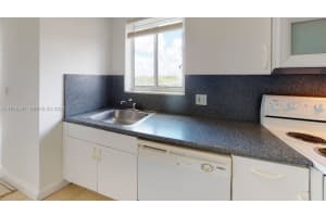 2415 Nw 16th St Rd 410-1 Miami, FL 33125 - MLS#A11939491