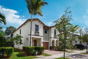 8885 Nw 102nd Ct Doral, FL 33178 - MLS#A11939586