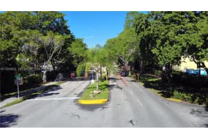 200 Ashbury Rd 203 Hollywood, FL 33024 - MLS#A11939660