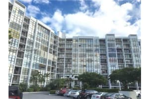 800 Parkview Dr 1018 Hallandale Beach, FL 33009 - MLS#A11939693