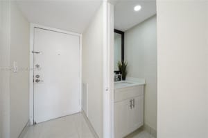 1305 W 53rd St 429 Hialeah, FL 33012 - MLS#A11939750